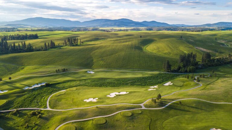 Circling Raven Beckons with Events, Stay-and-Play Packages